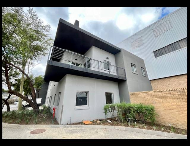 7,738M² WAREHOUSE TO LET IN SAMRAND BUSINESS PARK